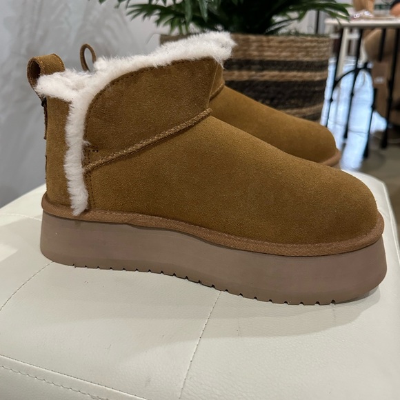 NWT Koolaburra By UGG Women's Koola Ultra Mini Platform Boots - Picture 1 of 8